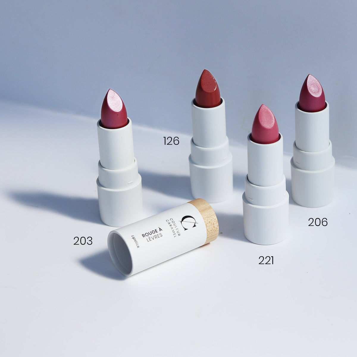 Rouge à lèvres satiné 203 126 221 206 Couleur  Caramel   