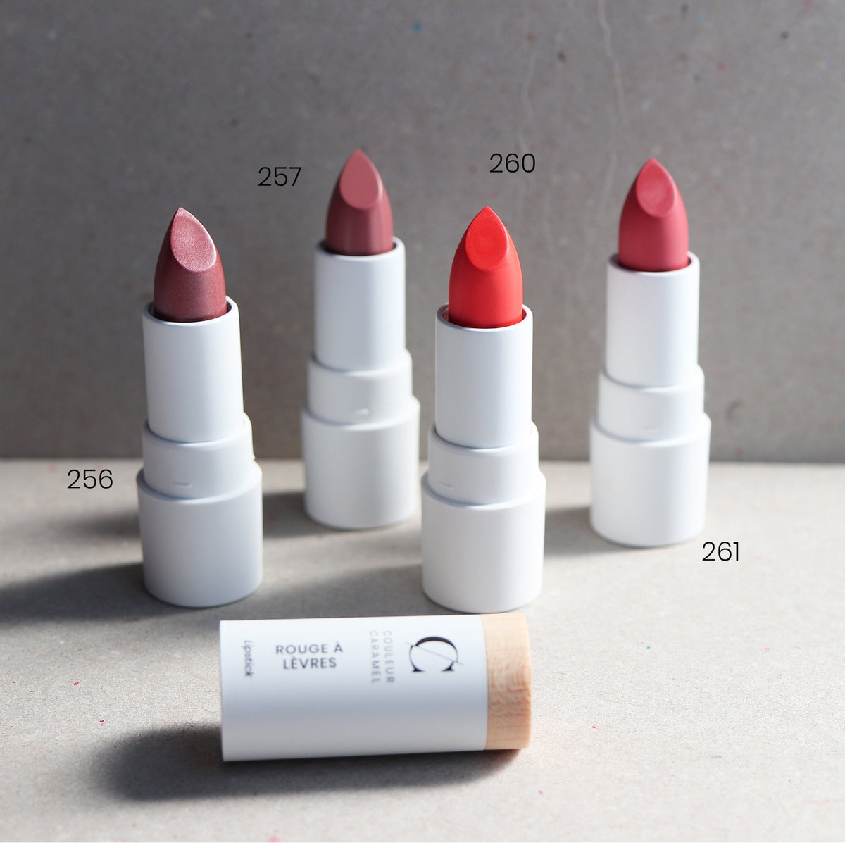 Rouge à lèvres satiné 260 261 257 256 Couleur  Caramel   