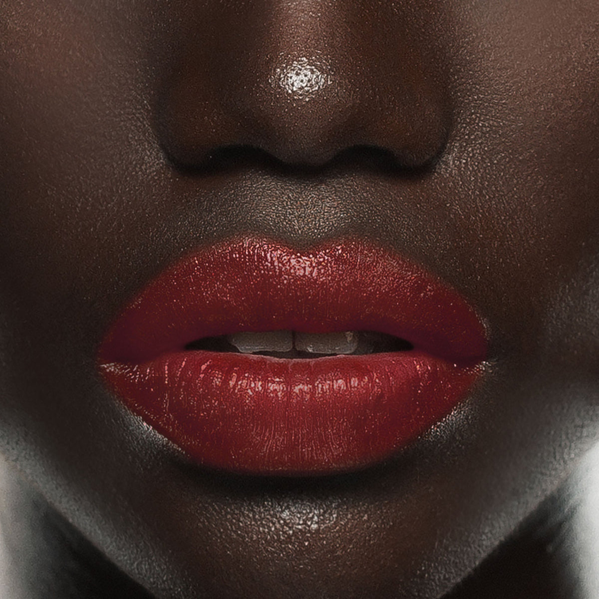 Rouge à lèvres satiné 280 vrai rouge - Couleur Caramel   