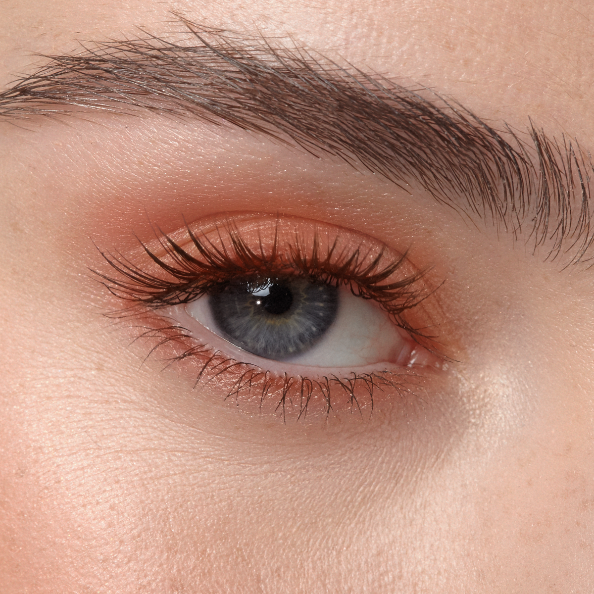 Application crayon yeux parenthèse à Montmartre 151