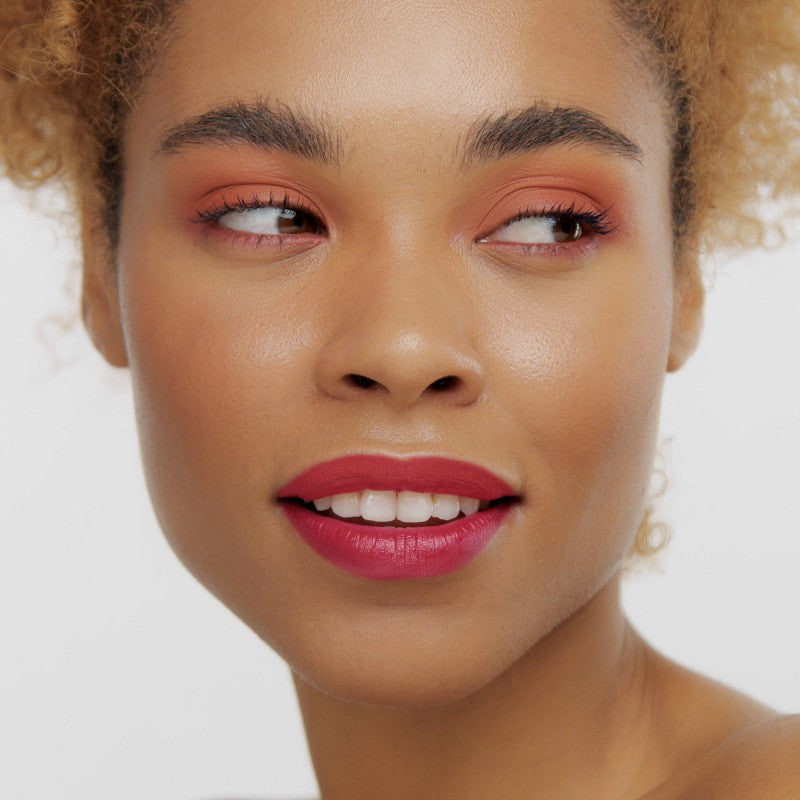 Application rouge à lèvres 90 couleur caramel